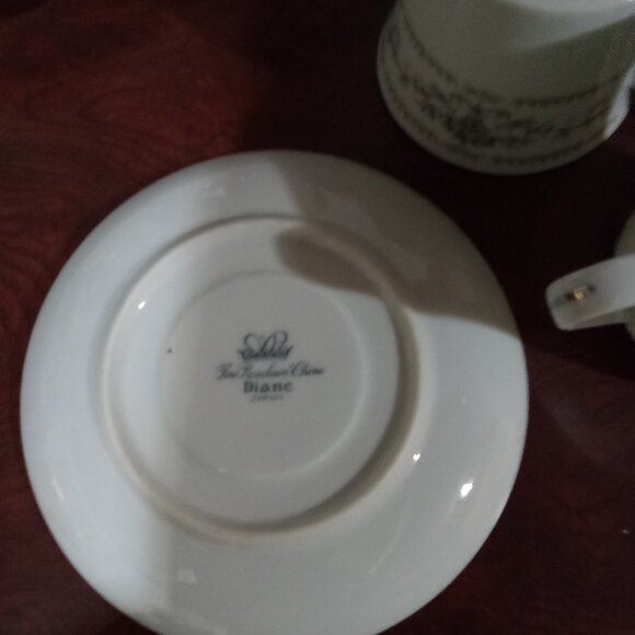 China - Picture 3 of 5